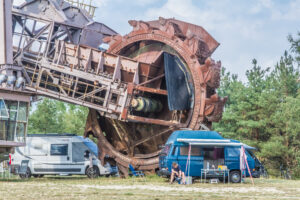 Camping unter Baggern hat geholfen, ist jetzt aber coronabedingt auch nicht mehr möglich.
