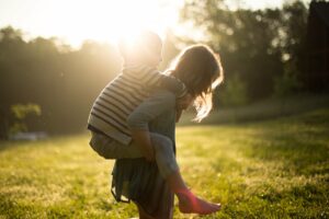 Dass Kinder auf spielerische Weise für die Natur sensibilisiert werden ist für unseren Landkreis besonders passend.