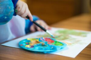 Der Kitt, der unsere Gesellschaft zusammenhält, heißt Solidarität. Das geht schon los, wenn Unternehmen Kindertagesstätten unterstützen oder gleich selbst einrichten.