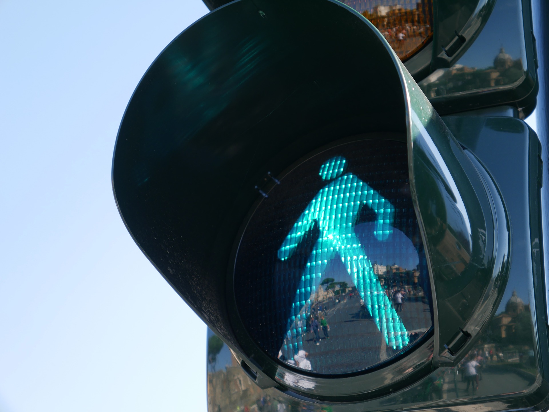 Die Notbrems-Ampel springt auf Grün um.