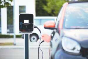 Zu einer funktionierenden Elektromobilität gehören nicht nur Autos, sondern auch die Lade-Infrastruktur.